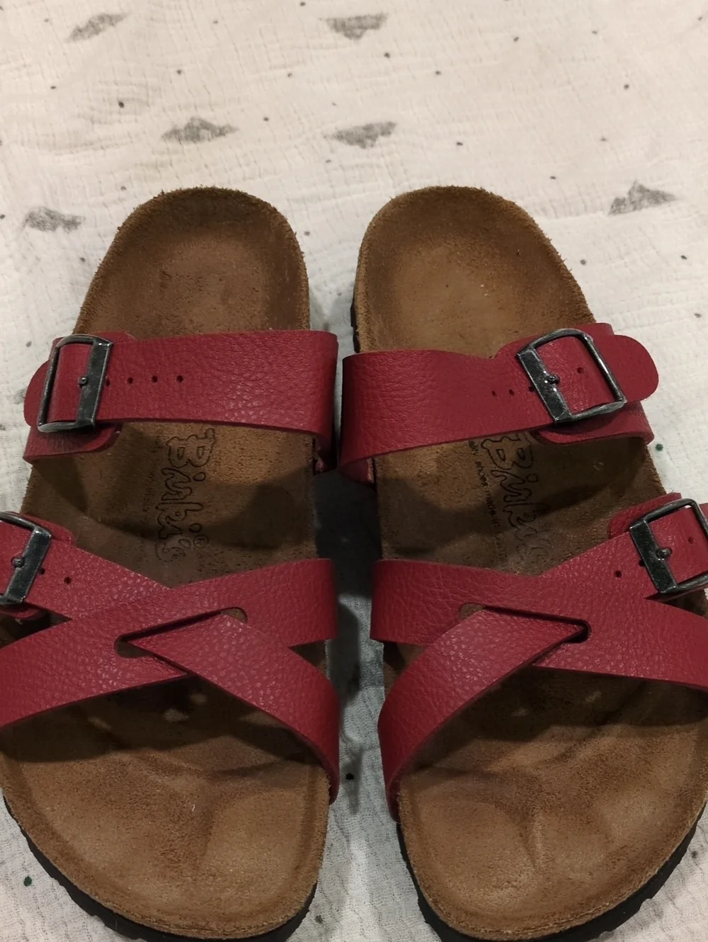 ❤️😎🩴 Birki's Red Leather Crisscross Sandal Women's size 37 ❤️😎🩴